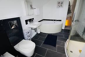 Remarkable 3-bed House in Bath