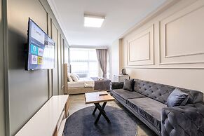 The Royal Luxury Hotel