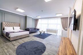 The Royal Luxury Hotel