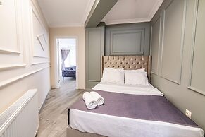 The Royal Luxury Hotel