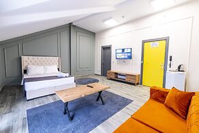 The Royal Luxury Hotel