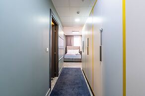 The Royal Luxury Hotel