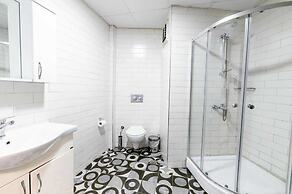 The Royal Luxury Hotel
