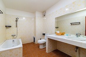Lisha Grand Riverside Hotel
