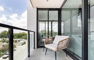 Level luxury condos