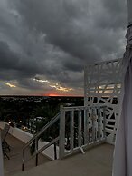 Level luxury condos