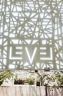 Level luxury condos