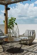 Level luxury condos