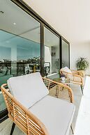 Level luxury condos
