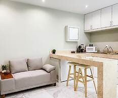 Level luxury condos