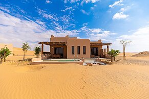 Bab Al Nojoum Bateen Liwa