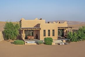 Bab Al Nojoum Bateen Liwa