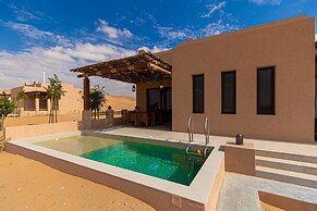 Bab Al Nojoum Bateen Liwa