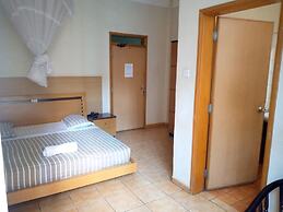 DOUBLE FIVE HOTEL