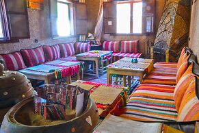 Room-authentic and Pittoresque Room for