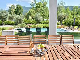 Luxury Rental Villa for 14 People