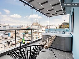 Sanders Home Suites - Charming Downtown Studio