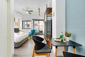 Sanders Home Suites - Charming Downtown Studio