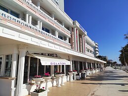 Golem Beach Front Apartment Resort