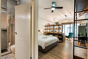 Sanders Home Suites - Inviting Downtown Studio
