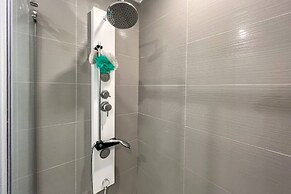 Hip Townhome With Garage Dt Mtl