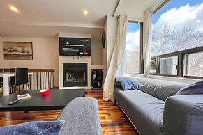 Hip Townhome With Garage Dt Mtl