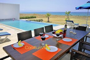 Blue - Beach Front Spectacular Villa Sleeps 10