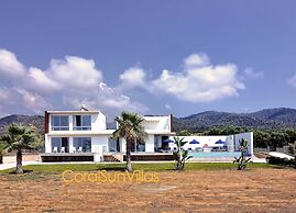 Blue - Beach Front Spectacular Villa Sleeps 10