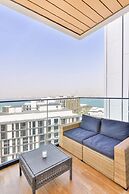 Premium 2 plus1BR condo Bluewater Island