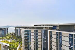 Premium 2 plus1BR condo Bluewater Island