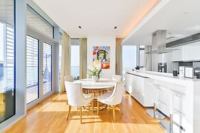Premium 2 plus1BR condo Bluewater Island