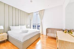 Premium 2 plus1BR condo Bluewater Island