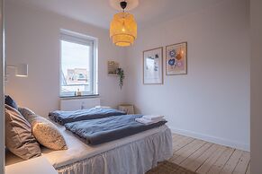 1 Bed Apartment Sleeps 2 With Parking, Wifi, Tv