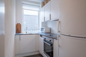 1 Bed Apartment Sleeps 2 With Parking, Wifi, Tv