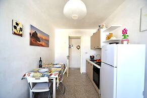 Alba Two-room Air-conditioned Holiday Home for 4 Guests