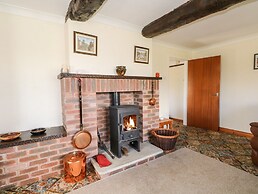 Hawksbridge Bungalow