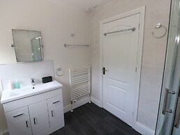 Teifi Villa