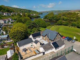 Teifi Villa