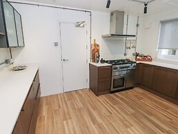 Teifi Villa