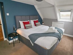 Teifi Villa