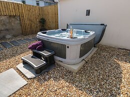 Teifi Villa
