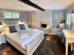 Ferrymans Cottage