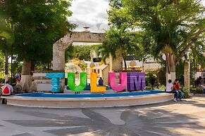 Moots Tulum