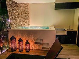 Moots Tulum