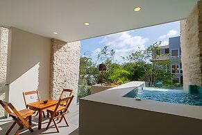 Moots Tulum