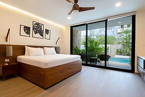 Moots Tulum