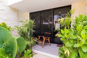 Moots Tulum
