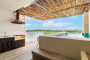 Moots Tulum