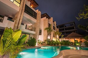 Moots Tulum