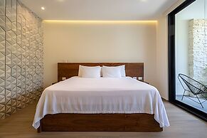 Moots Tulum